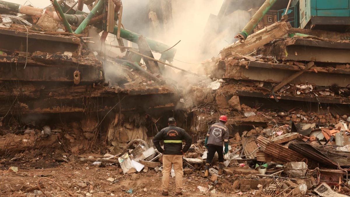 Pakistan'da AVM yangını faciası: Ölü sayısı 60’a çıktı