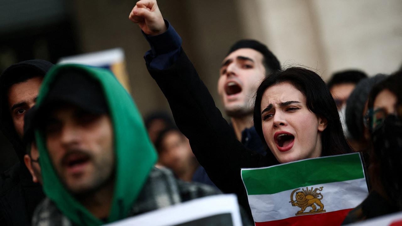 İran, 800 kişinin idamına ilişkin iddiaları bir kez daha yalanladı