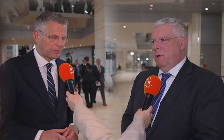 Alman vekiller: Suriye’de barışın anahtarı federal bir anayasadır