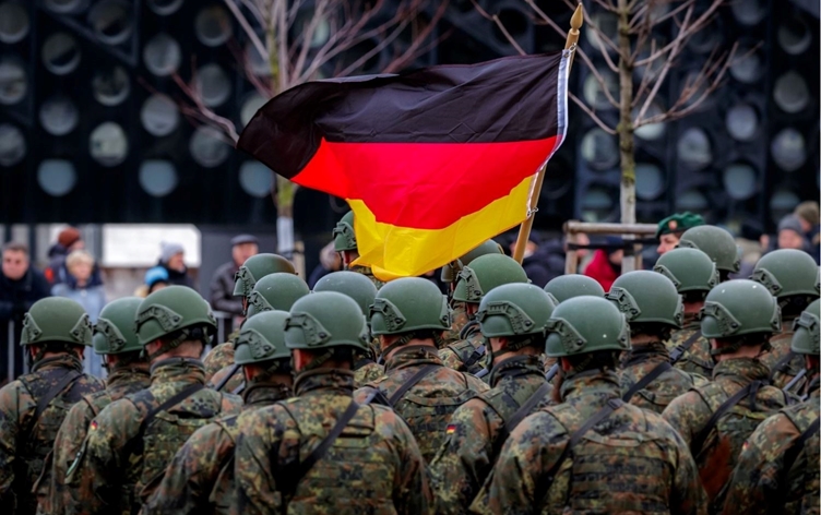 Almanya Kürdistan'daki askerlerinin bir kısmını geri çekiyor