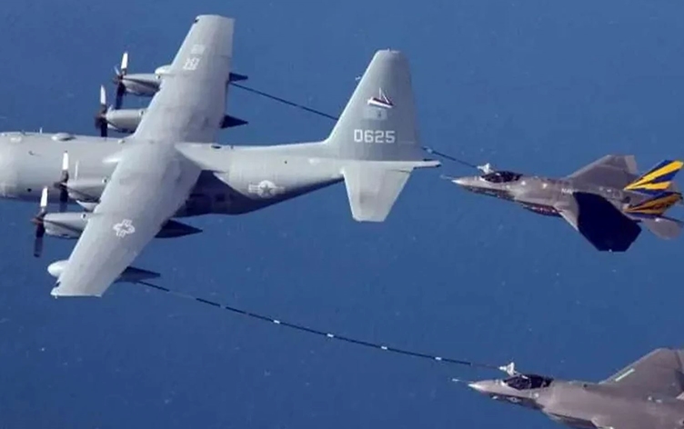 ABD ordusuna ait yakıt ikmal uçakları, İsrail'in Ben Gurion Havalimanı'na indi