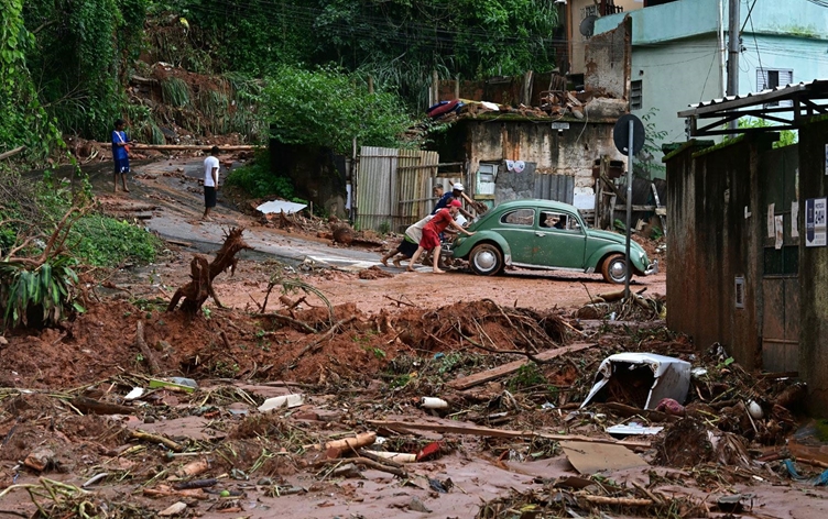 Brezilya'da şiddetli yağışlar: Ölü sayısı 68'e yükseldi
