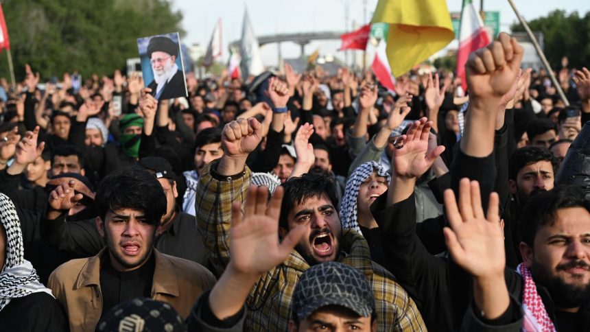 Pakistan ve Irak’ta ABD Karşıtı Protestolar Düzenleniyor