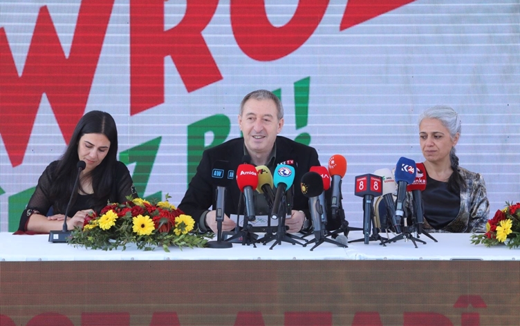 Bakırhan: Kürtler hiçbir gücün silahlı gücü değildir