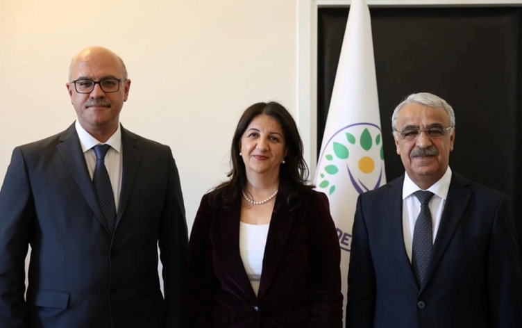 DEM Parti İmralı Heyeti, Öcalan ile görüşmek üzere yola çıktı