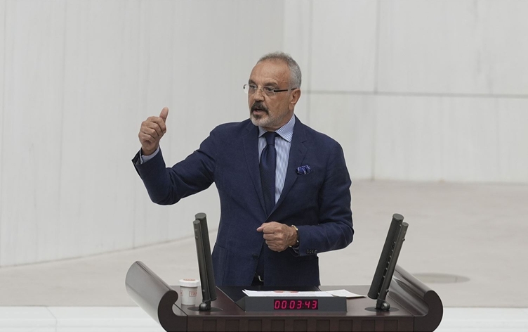 Sırrı Sakık’tan ‘protokol’ tepkisi: Kürtlerin yok sayılmasına izin vermeyiz