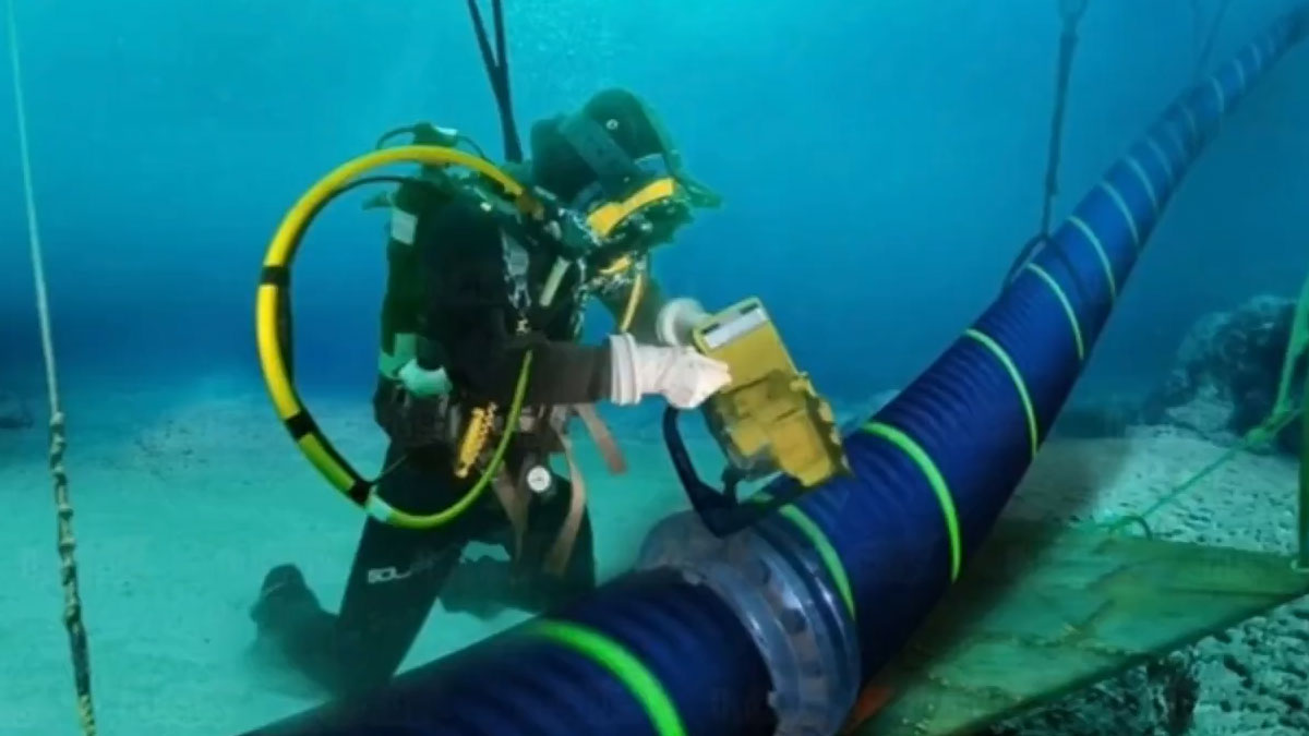 İran: Dünyanın internetini keseriz