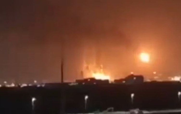 Suudi Arabistan’da petrokimya tesisine büyük saldırı, Kral Fehd Köprüsü kapatıldı