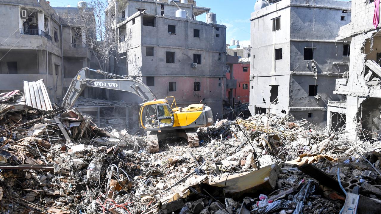 İşgalci İsrail, Lübnan'a saldırılara devam edeceklerini duyurdu