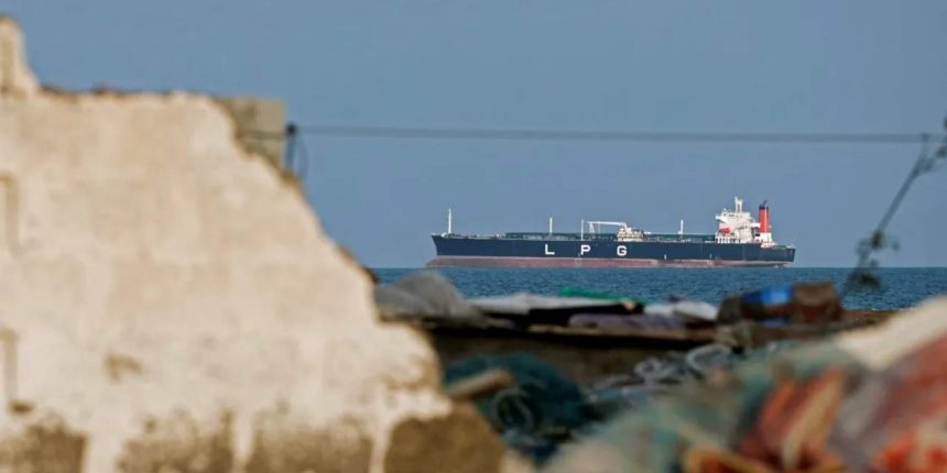 ABD’nin Deniz Ablukası Nedeniyle Hürmüz Boğazı Yeniden Kapatıldı