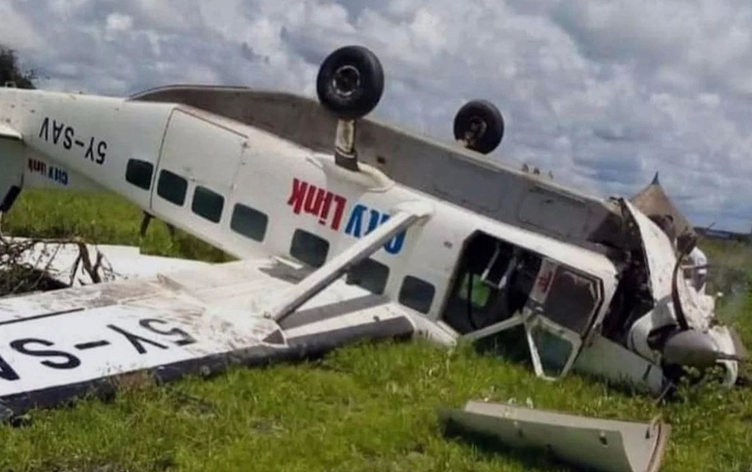 Güney Sudan'da yolcu uçağı düştü: 14 kişi hayatını kaybetti