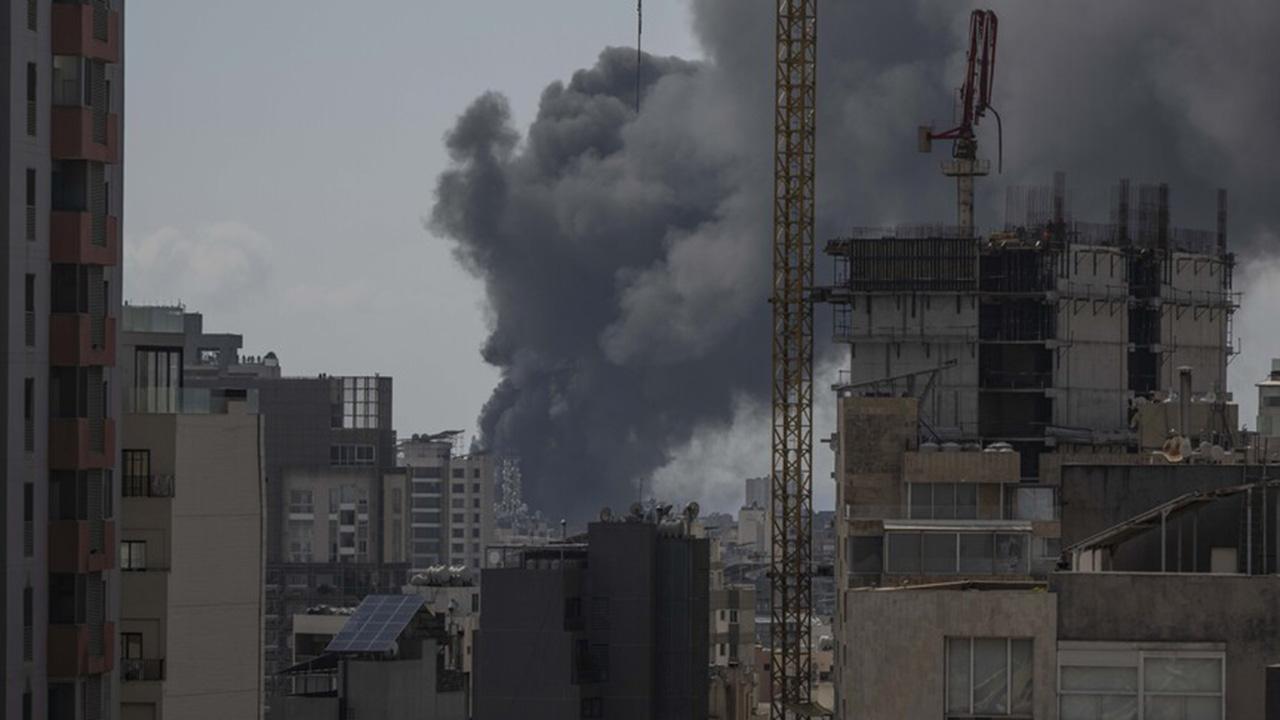 Soykırımcı İsrail ateşkesi yeniden bozdu: Güney Lübnan'a hava saldırısı