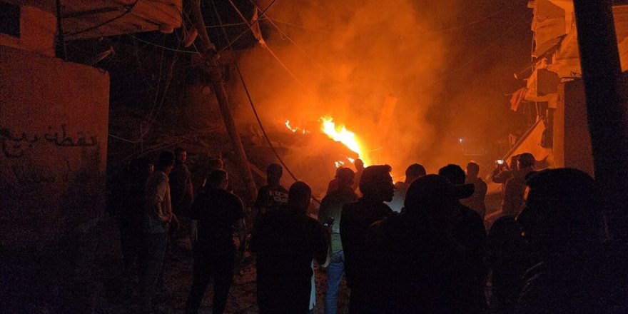 Siyonist teröristler, Gazze'de bir binayı bombaladı