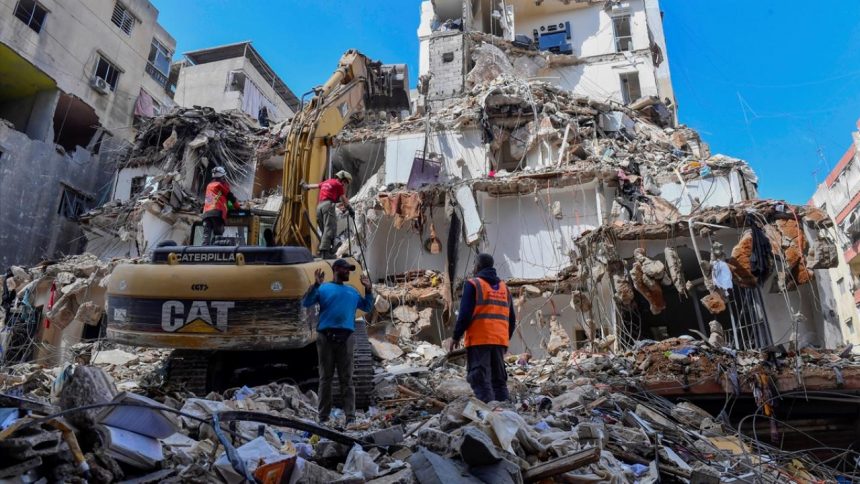 Soykırımcı İsrail, Lübnan’da Sivilleri Hedef Almaya Devam Ediyor