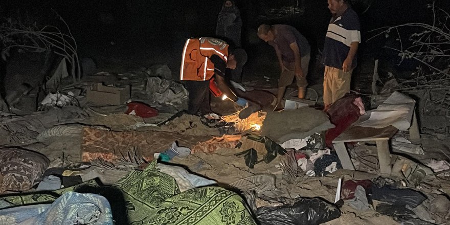 Yahudi teröristlerden Gazze'de bir katliam daha:9 Filistinli şehit edildi