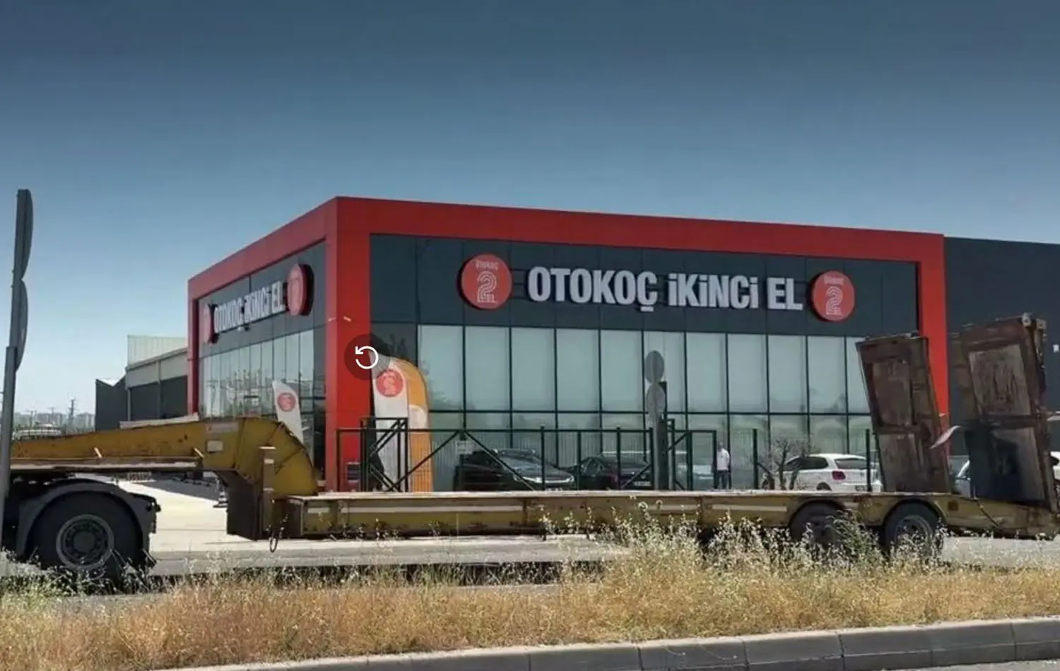 Koç Holding’e saldırılar devam ediyor: Diyarbakır Otokoç hedef alındı