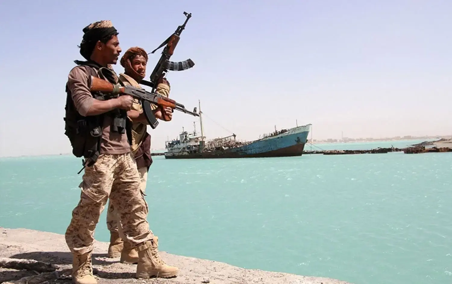Husiler: Suudi Arabistan'da Aramco tesislerini füze ve İHA'larla vurduk