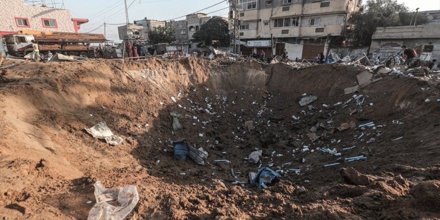 Siyonist teröristler, Gazze'de ilaç depolarını vurdu