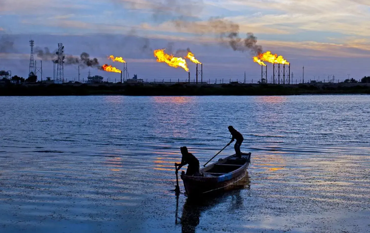 Brent petrolü yeniden 84 doların üzerine çıktı