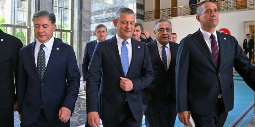 "Türkiye güçlü olsun diye barışın önünü açacağız"