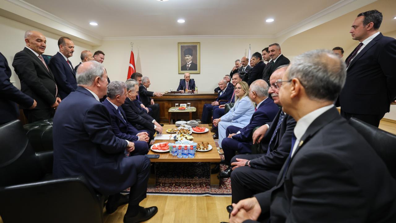 Kurtulmuş: Bu başarı tek bir partinin değil, bütün Türkiye’nin başarısıdır