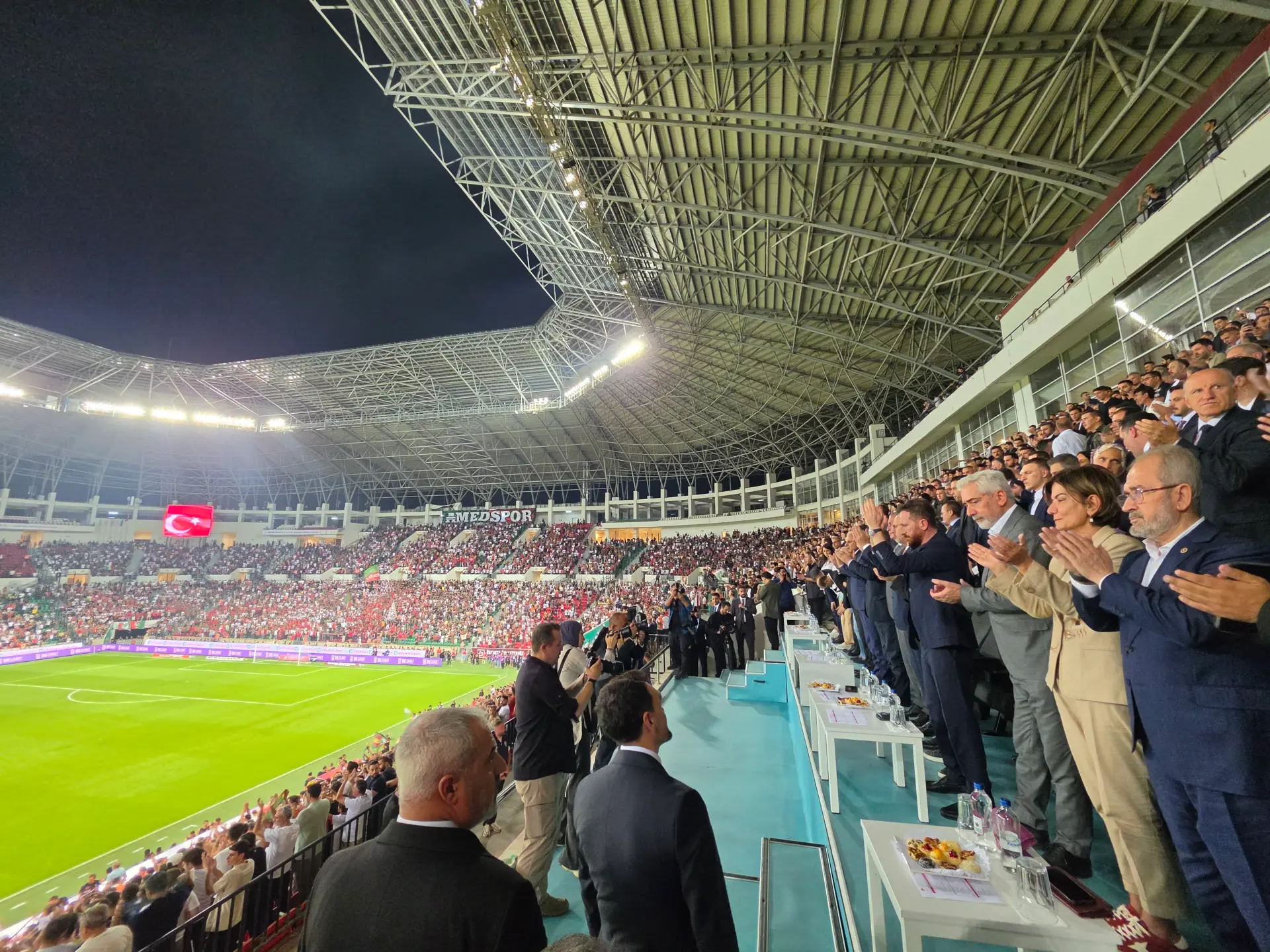 AK Parti Diyarbakır milletvekilleri Amedspor’un galibiyetini kutladı