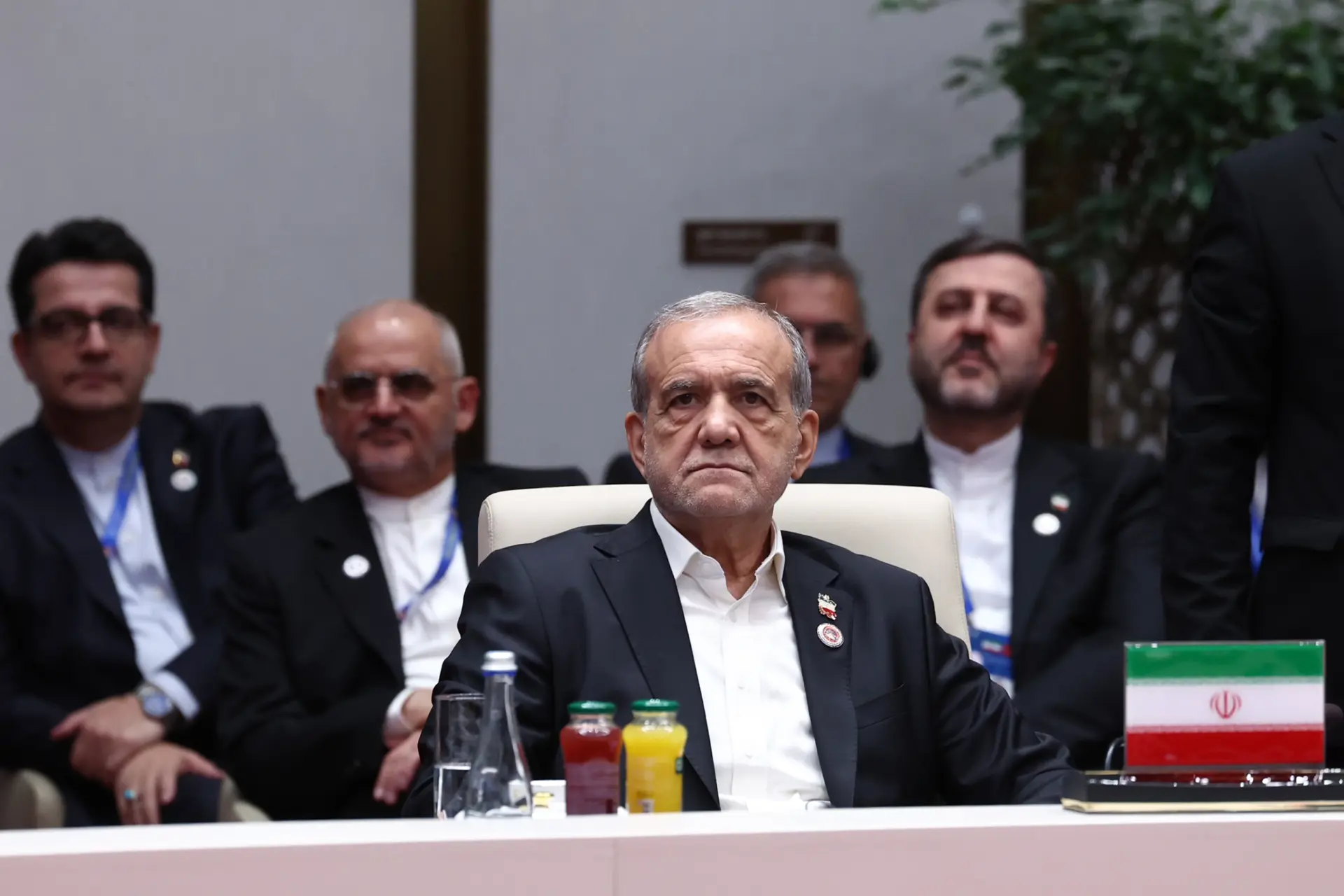 Pezeşkiyan: Gelişmeler tüm bölgeyi tehdit ediyor, ABD taahhütlerine dönerse İran da adım atacak