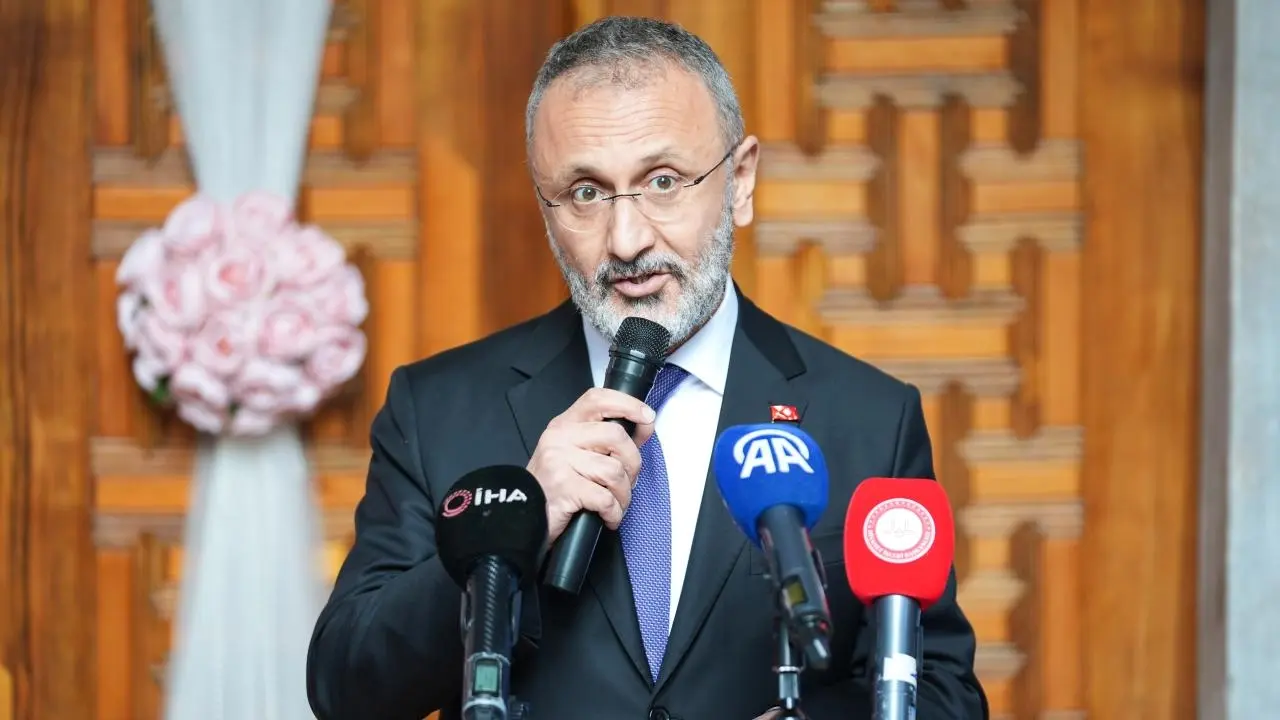 Eyüpsultan Belediyesi'ne ‘yolsuzluk’ soruşturması: Başkan dahil 28 gözaltı