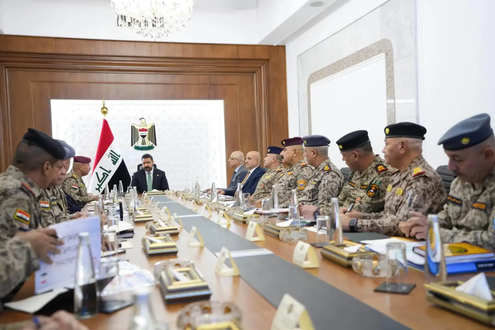 Irak Başbakanı Zeydi’den komutanlara talimat: Savaşa hazırlık en üst seviyeye çıkarılsın