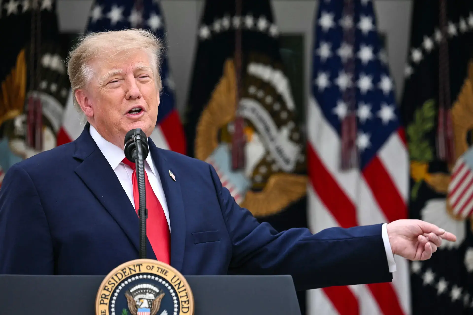 Trump: İran’a karşı nükleer değil ama ‘Bombaların Anası’nı kullanabilirim