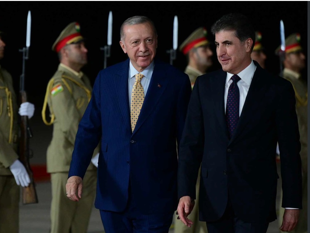 Erdoğan Erbil'de Neçirvan Barzani tarafından karşılandı