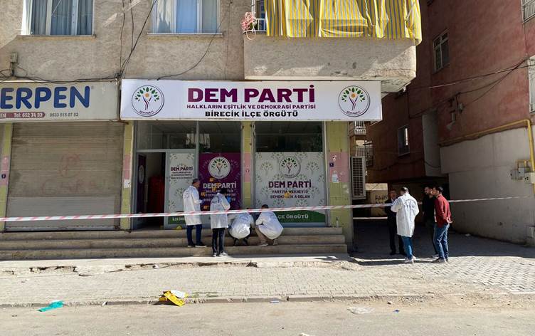 Urfa’da DEM Parti bürosuna silahlı saldırı