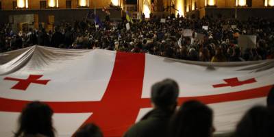 Gürcistan'ın AB'ye katılım süreci askıya alındı