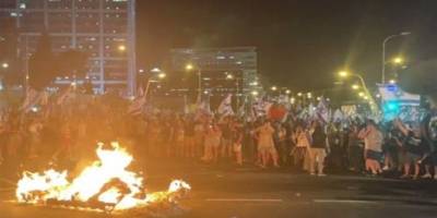 İsrailliler Siyonist Netanyahu'nun İstifası İçin Gösteriler Düzenlediler