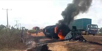 Nijerya'da yakıt tankeri yolcu taşıyan kamyonla çarpıştı: 48 ölü