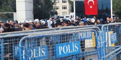 Van Valiliği kentte 10 gün süreyle gösterileri yasakladı