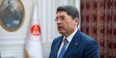 Bakan Tunç'tan Bursa Adliyesi açıklaması: 10 kişi gözaltında