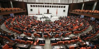 Meclis'te asgari ücret zammına tepki