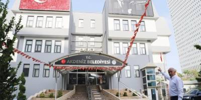 DEM Partili Akdeniz Belediyesi'ne kayyum atandı
