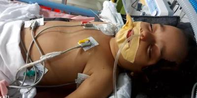 Katil İsrail, 2 yaşındaki Gazzeli kızın tedavi görmesini engelliyor