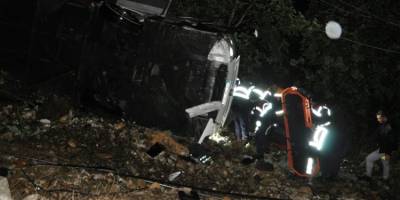 Yolcu otobüsü uçurumdan yuvarlandı: 10'u ağır, 28 yaralı