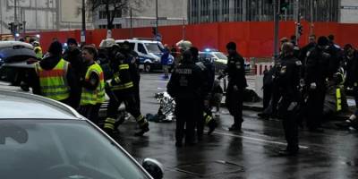 Münih'te bir araba kalabalığın arasına daldı: En az 15 yaralı