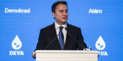 Babacan: PKK'nın silah bırakarak, varlığını feshetmesi tarihi bir gelişme olacaktır