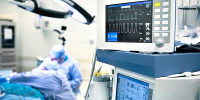 Dişten alınan parça, göze takılarak görme sağlandı