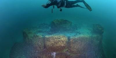Van Gölü'nün derinliklerinde antik yapılar keşfedildi