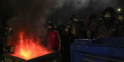 Yerlikaya: 16 polis yaralandı, 53 kişi gözaltında