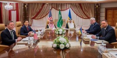 Ukrayna ve Amerikan heyetleri bir araya geldi