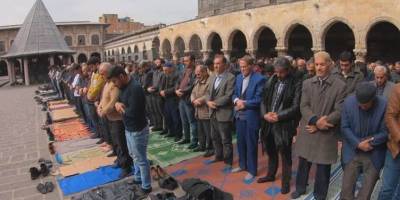 Diyarbakırlılar camilerde hutbenin Kürtçe okunmasını talep ediyor