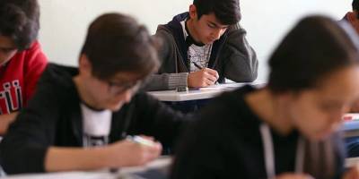 Cevap “Zorunlu Eğitimin Süresi Çok Fazla”, Fakat “Soru(n) Ne?”