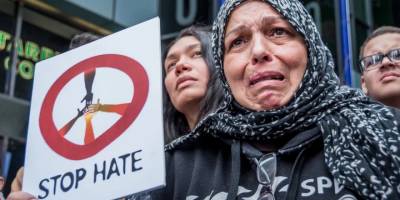 Avrupa'da Müslüman karşıtları en çok kadınları hedef alıyor